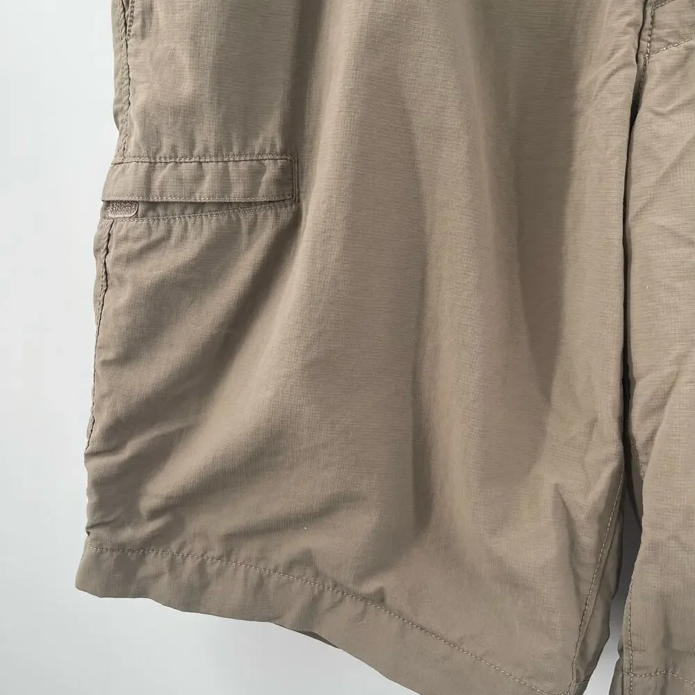 THE NORTH FACE Shorts Size 36 Green Athletic Hiking Outdoor Lightweight Pockets